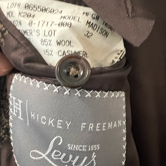 Hickey Freeman Wool/Cashmere Sport Coat, brown check pattern, 43R - Picture 4 of 4